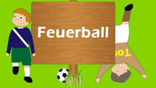 Ein Feuerball fliegt über den Trainingsplatz